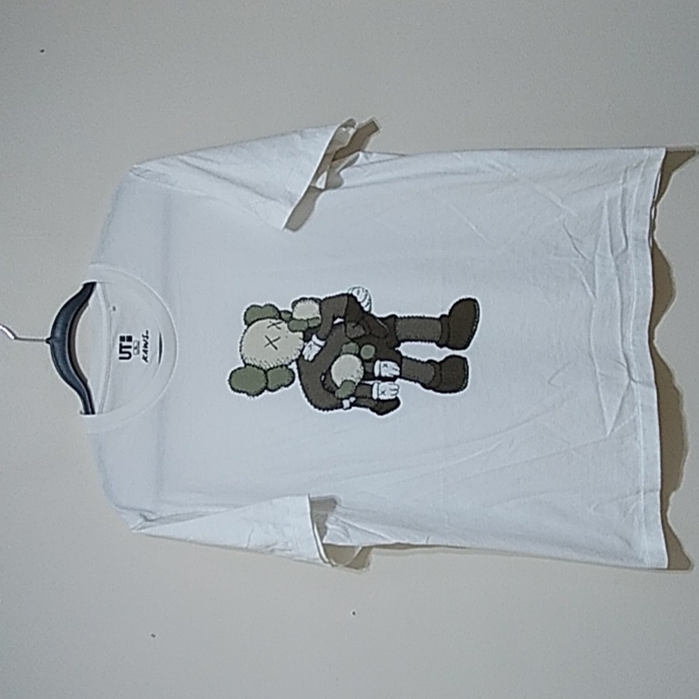Uniqlo X KAWS Clean Slate Short Sleeve Tee